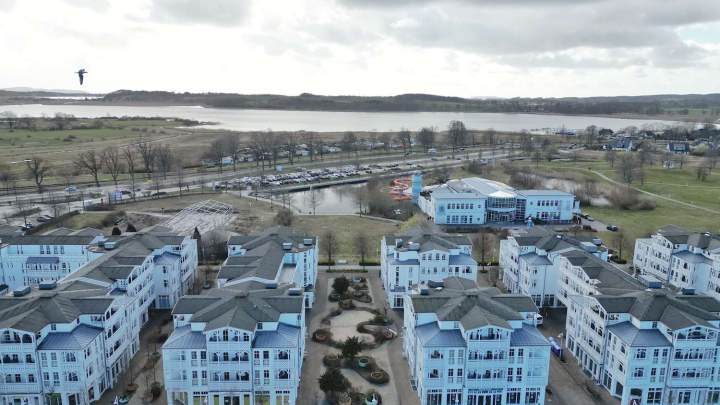 Attraktives Immobilienpaket im Seepark Sellin – Zwei Einheiten mit vielseitigem Nutzungspotenzial