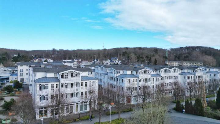 Attraktives Immobilienpaket im Seepark Sellin – Zwei Einheiten mit vielseitigem Nutzungspotenzial