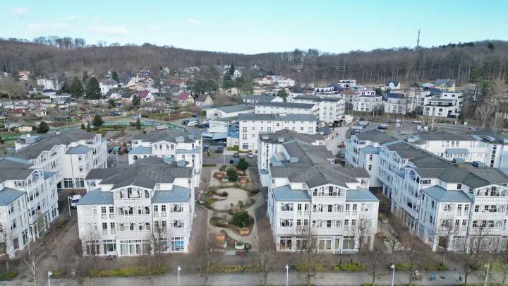 Seepark Sellin: Großzügige Ferienwohnung + Apartment im attraktiven Paket