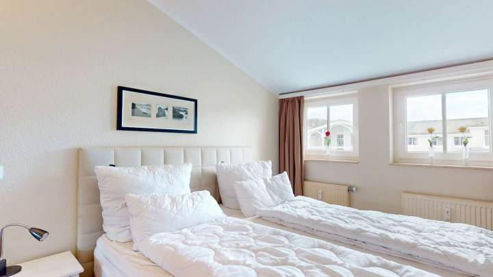 Seepark Sellin: Großzügige Ferienwohnung + Apartment im attraktiven Paket