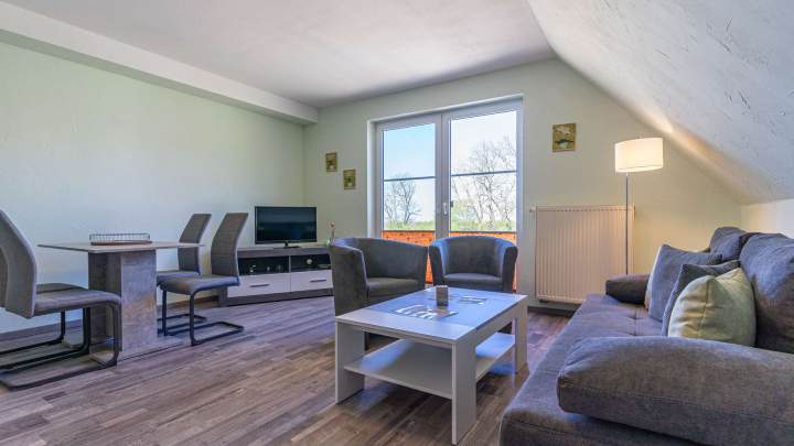 Kleiner Reiterhof mit 5 Ferienwohnungen auf Rügen