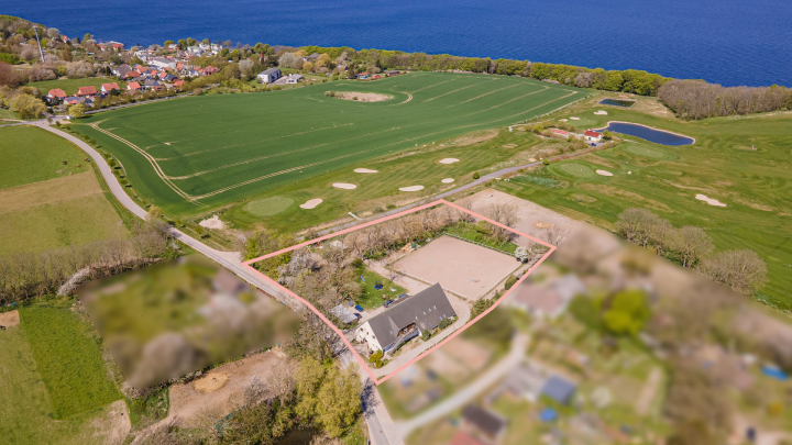 Kleiner Reiterhof mit 5 Ferienwohnungen auf Rügen