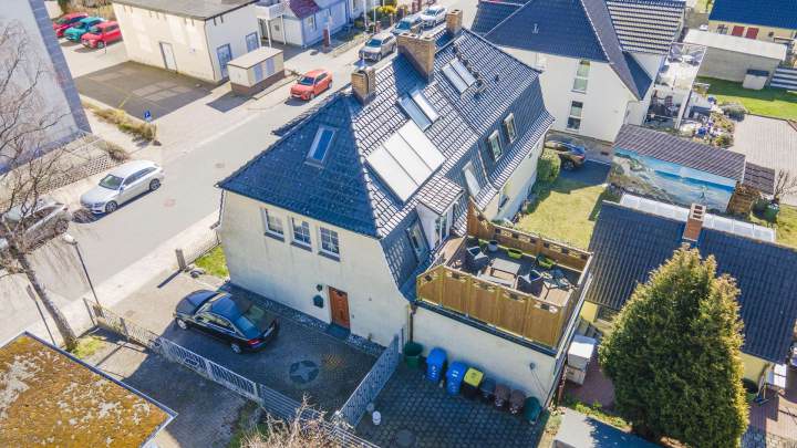 Doppelhaushälfte mit 2 Wohneinheiten, Dachterrasse und Ostseeblick in Sassnitz