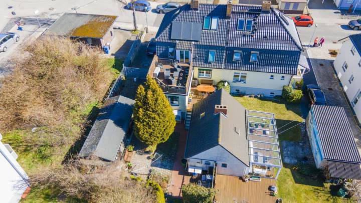 Doppelhaushälfte mit 2 Wohneinheiten, Dachterrasse und Ostseeblick in Sassnitz