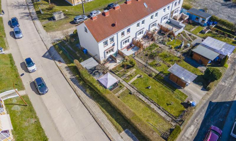 Reihenendhaus mit Carport in Sassnitz