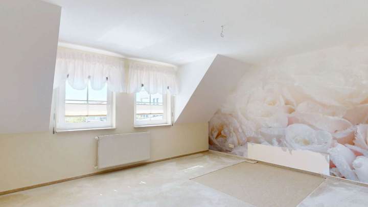 Vielseitiges Einfamilienhaus mit Einliegerwohnung und Büroeinheit in Sassnitz auf Rügen