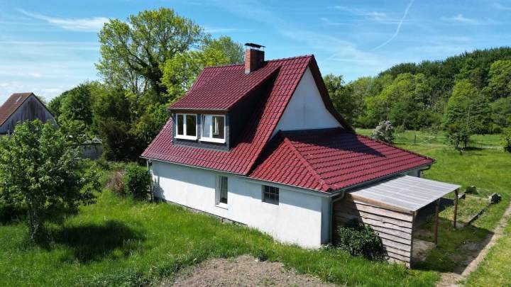 Einfamilienhaus mit großem Grundstück – Gestaltungspotenzial inklusive