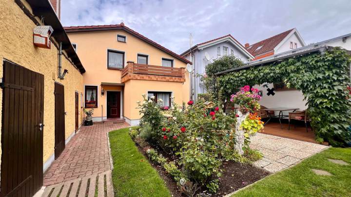 Doppelhaushälfte mit  Garage und Garten auf der Insel Rügen
