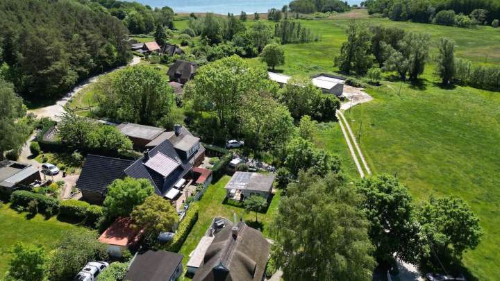 Reetgedecktes Landidyll mit Hobbyraum & Premiumausstattung – Freetz auf Rügen