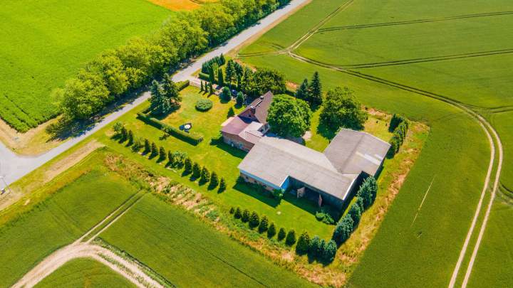 Schönes Landhaus mit großzügigem Nebengelass