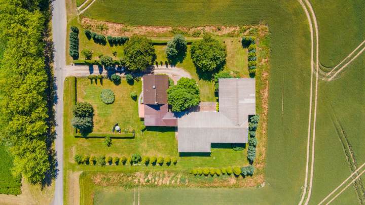Schönes Landhaus mit großzügigem Nebengelass