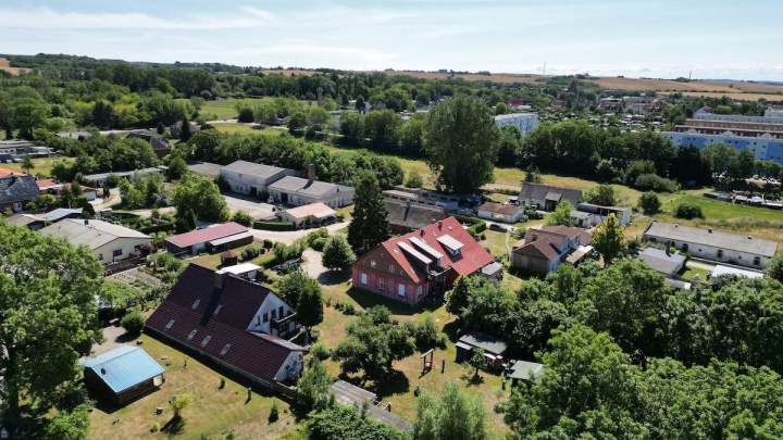 Mehrfamilienhaus (Doppelhaushälfte) – Kapitalanlage mit stabilen Mieteinnahmen
