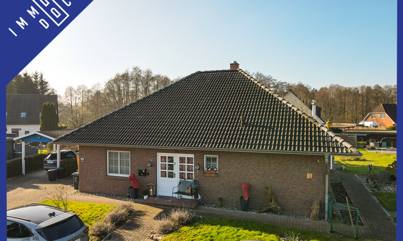 Schöner Winkelbungalow mit Wintergarten