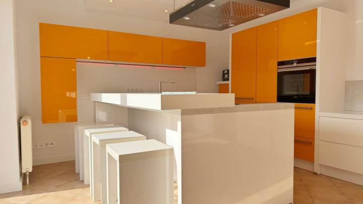 Großzügige 3-Zimmer-Wohnung mit Küchenzeile und 2 Terrassen