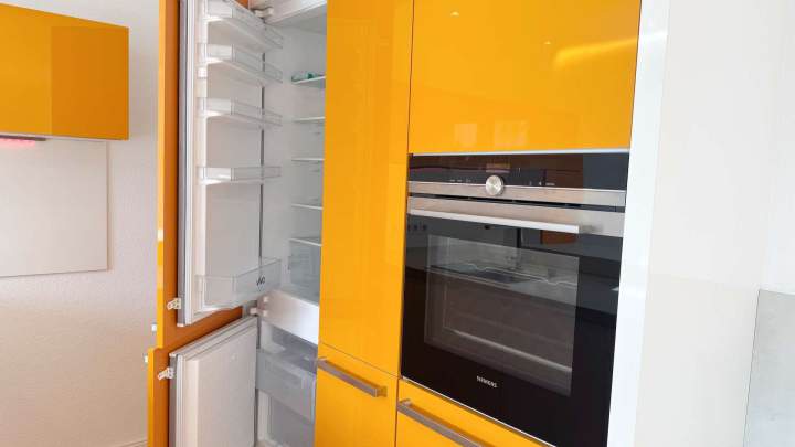 Großzügige 3-Zimmer-Wohnung mit Küchenzeile und 2 Terrassen