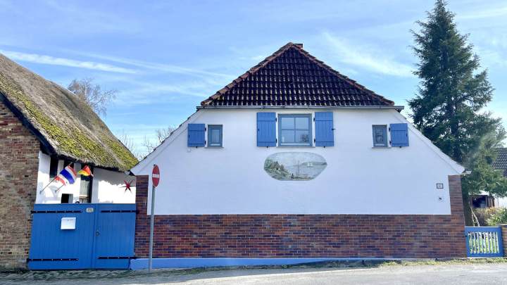 Liebevoll modernisiertes Bauernhaus in Wiek auf Rügen