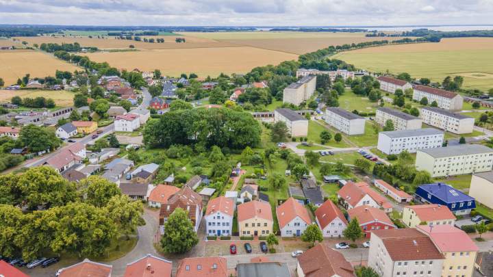 ETW mit FeWo, Garage und Garten auf der Insel Rügen