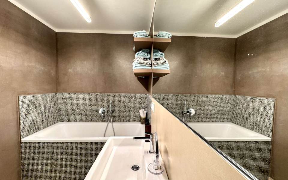Bathroom - Master bedroom