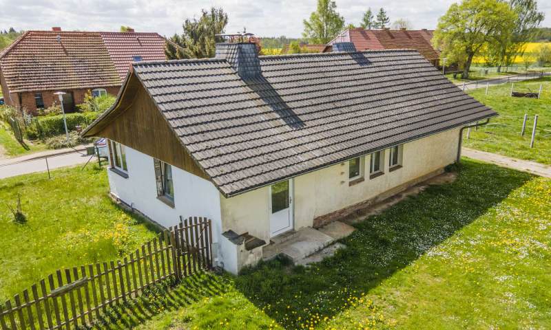 Handwerker aufgepasst ! Schöner Bungalow zum Selbstgestalten in ruhiger Umgebung