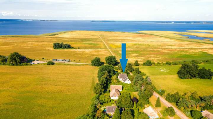 Zwei-Familien-Haus am Wasser – Wohnen, wo andere Urlaub machen