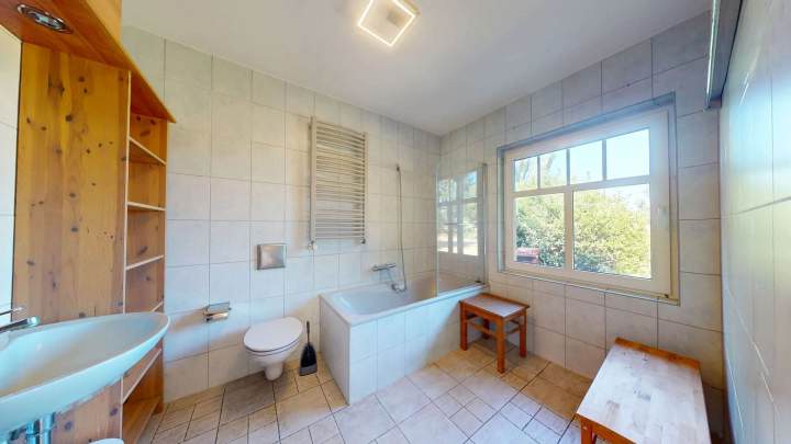 Haus mit 2 Wohneinheiten am Wasser – Wohnen, wo andere Urlaub machen