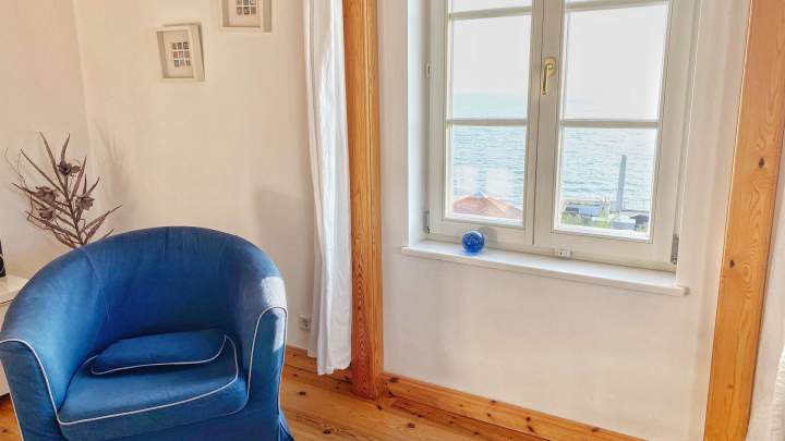 Stilvolles Appartementhaus mit 11 Ferienwohnungen an der Uferpromenade der Altstadt von Sassnitz