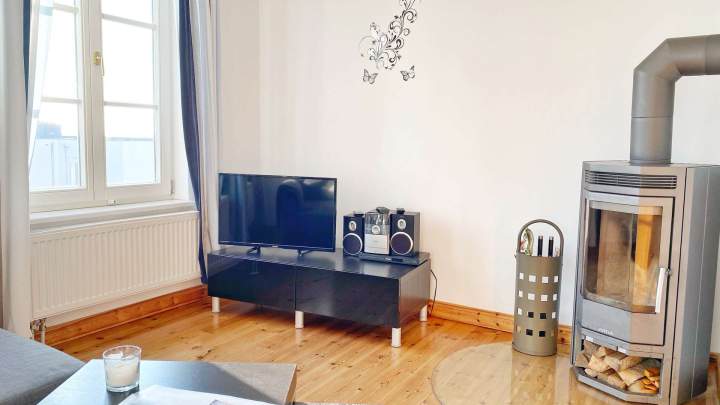 Stilvolles Appartementhaus mit 11 Ferienwohnungen an der Uferpromenade der Altstadt von Sassnitz