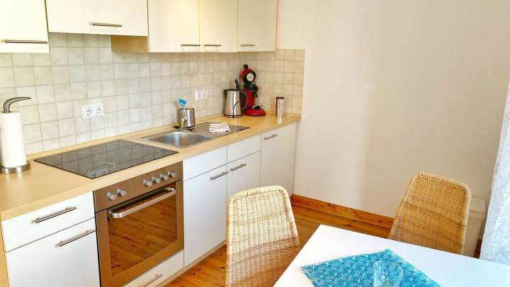 Stilvolles Appartementhaus mit 11 Ferienwohnungen an der Uferpromenade der Altstadt von Sassnitz