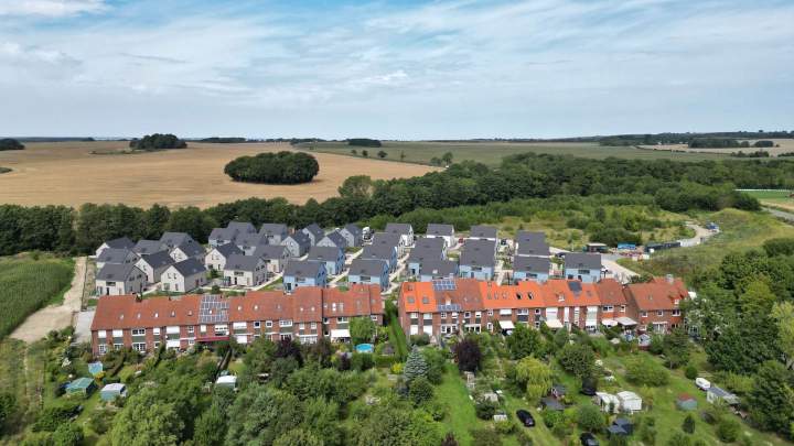 Reihenhaus mit Südterrasse und Einliegerbereich bei Sagard