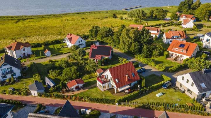 Den Bodden im Blick - Spannende Immobilie in Toplage