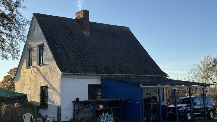 Charmantes Wohnhaus in Alleinlage – sanierungsbedürftig mit großem Grundstück