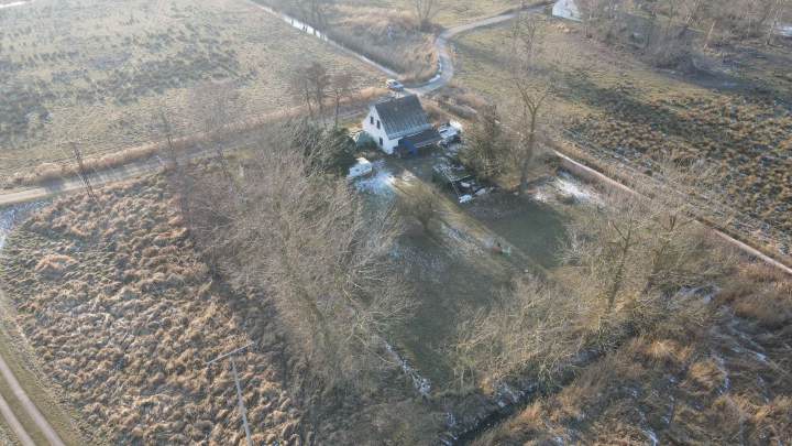 Charmantes Wohnhaus in Alleinlage – sanierungsbedürftig mit großem Grundstück