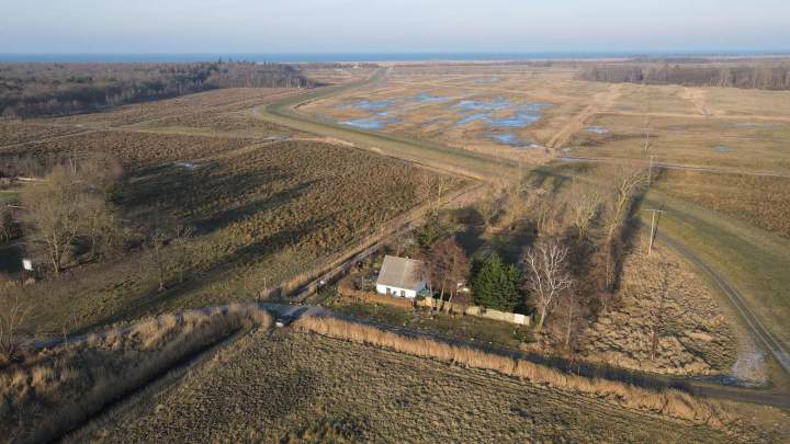 Charmantes Wohnhaus in Alleinlage – sanierungsbedürftig mit großem Grundstück