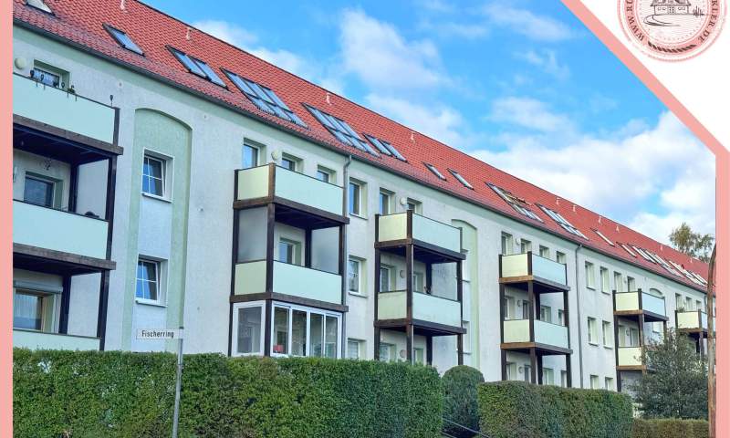 Bezugsfreie 4-Raum-Wohnung mit Balkon, Kellerraum und Pkw-Stellplatz