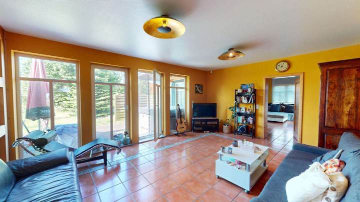 Kapitalanleger! Schönes Objekt mit zwei gut vermieteten Einheiten