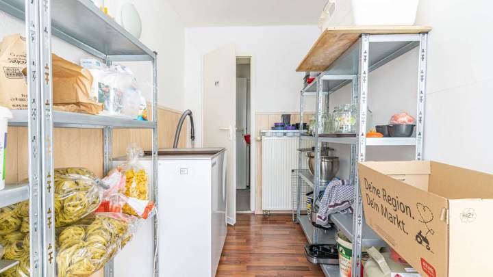 Wohn- und Geschäftshaus in Hafennähe!