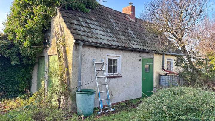 Doppelhaushälfte mit großem Grundstück – flexibel nutzbar in zentraler Ortslage im Norden Rügens