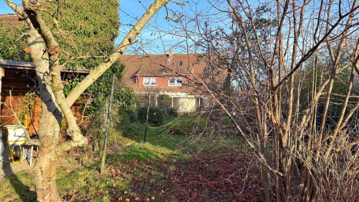 Doppelhaushälfte mit großem Grundstück – flexibel nutzbar in zentraler Ortslage im Norden Rügens